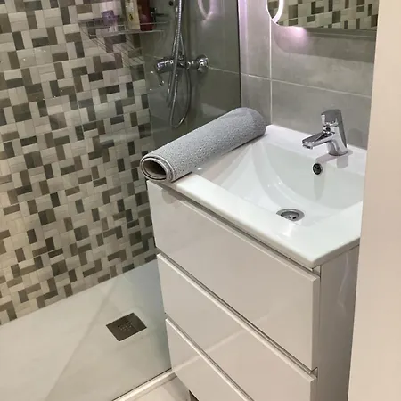 Estupendo Estudio En Castle Harbour