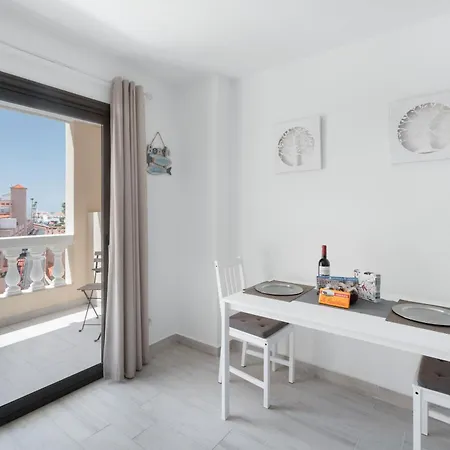 Estupendo Estudio En Castle Harbour Los Cristianos (Tenerife)