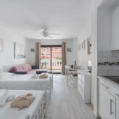 Estupendo Estudio En Castle Harbour * Los Cristianos (Tenerife)